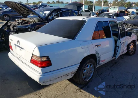 1995 Mercedes-Benz E 320 Base/320 Special from USA, damaged, VIN WDBEA32E9SC193150